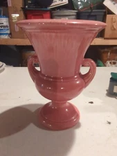 Vintage Haeger Pottery Pink Vase No Chips Or Cracks 9" Tall 7" Wide