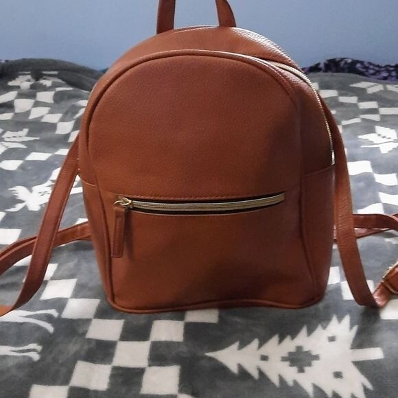 Primark Adjustable Straps Single Outer Zip Pocket… - image 1