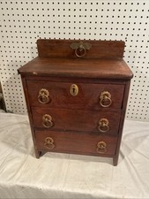 Cajonera antigua miniatura de roble macizo cómoda vendedor muestra? "20"" de alto"