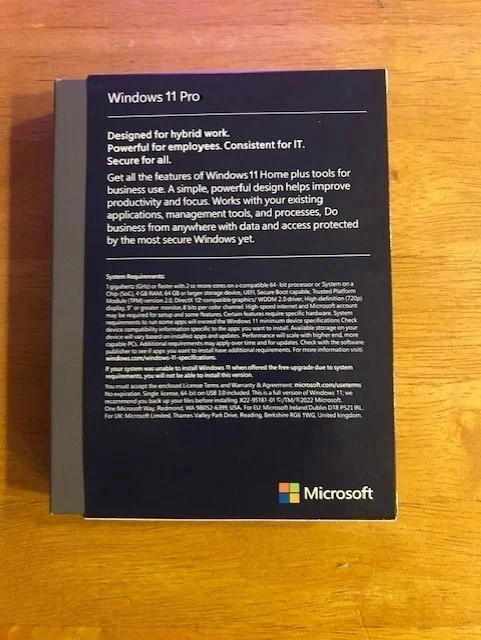 Microsoft Windows 11 Pro 64-Bit USB Flash Drive (HAV-00162) for