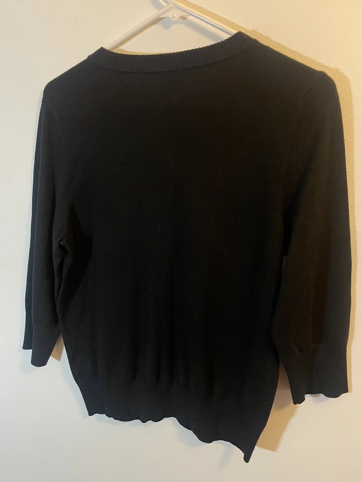 Suéter negro con botones ModCloth talla grande para mujer Rib Cage corazón Foto 2 de 4