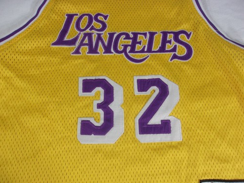 Los Angeles Lakers #32 Throwback Edition Jersey By Authentic WOMENS SIZE 8/10 - 第 2/6 張圖片