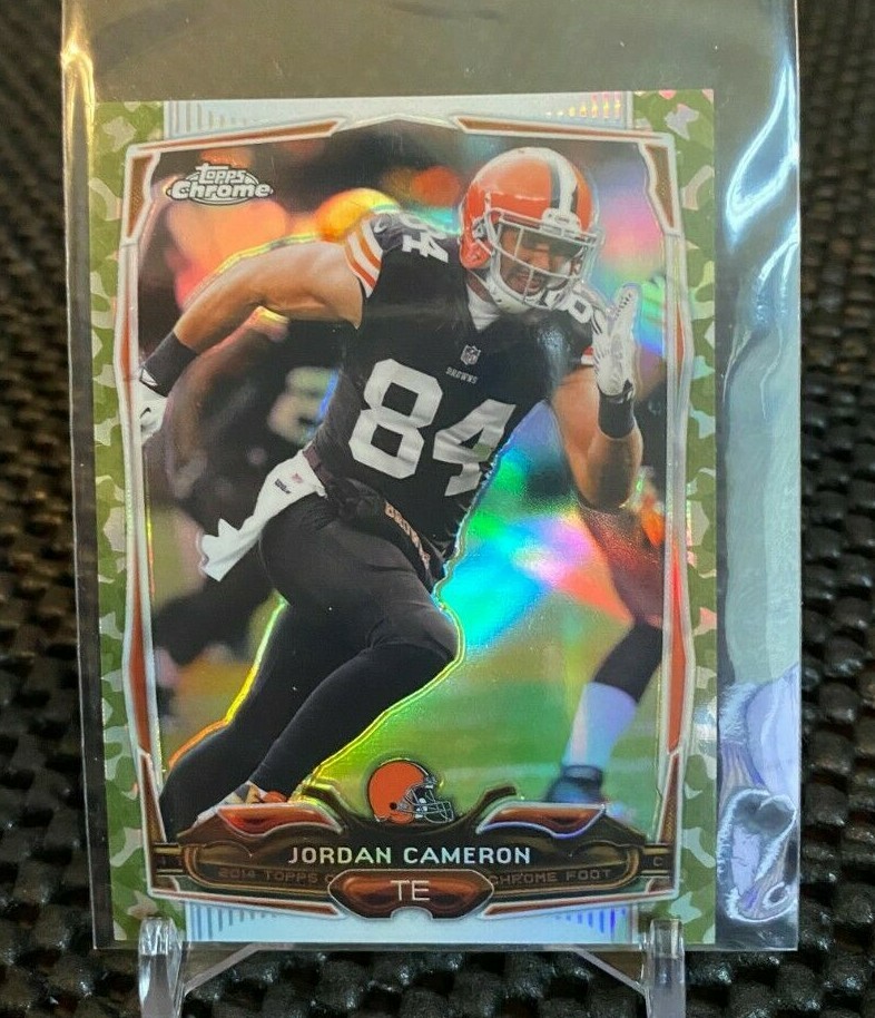 2014 Topps Chrome Mini Camo Refractors Football Card #69 Jordan Cameron /99