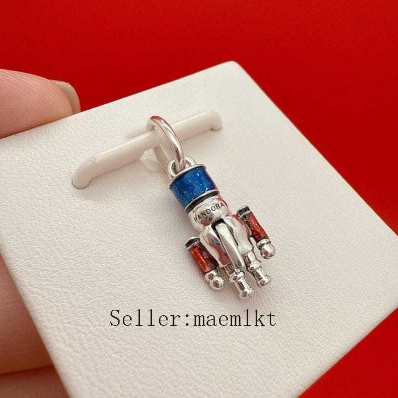 925 sterling silver Moveable Nutcracker Charm,Charm For Bracelet,Christmas charm