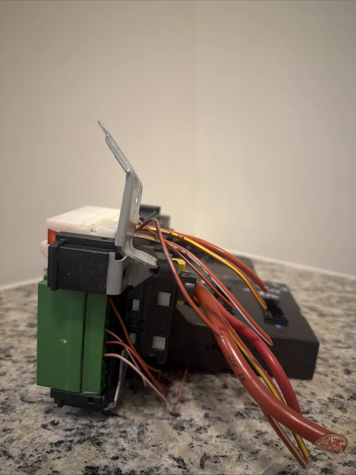 Mercedes Benz E350 E400 E550 CLS550 2010 A 2018 módulo de caja de relé de fusibles trasero Sam Foto 4 de 4