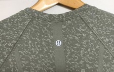 Lululemon Swiftly Tech Long Sleeve Shirt 2.0 in Distorted Static Rover Size 4