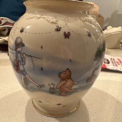 VTG 1999 RETIRED LENOX ''THE HONEY POT VASE'' BASED ON WINNIE THE POOH DISNEY USA