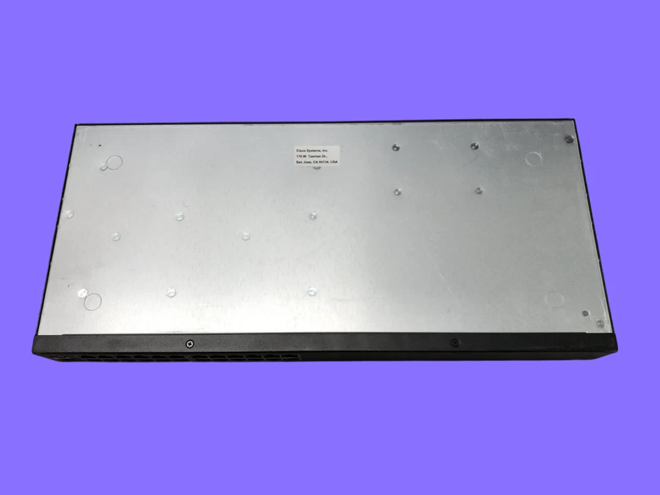 Cisco SG110-24 Commutateur Réseau Ethernet Gigabit 24 Ports Non Géré - Photo 4/4