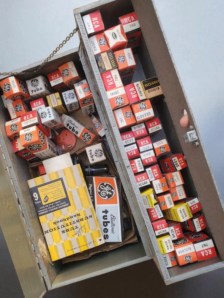 Large Bulk Lot Vacuum Tubes ~120+ Mixed RCA Sylvania GE Raytheon TV Ham - Image 3 of 4