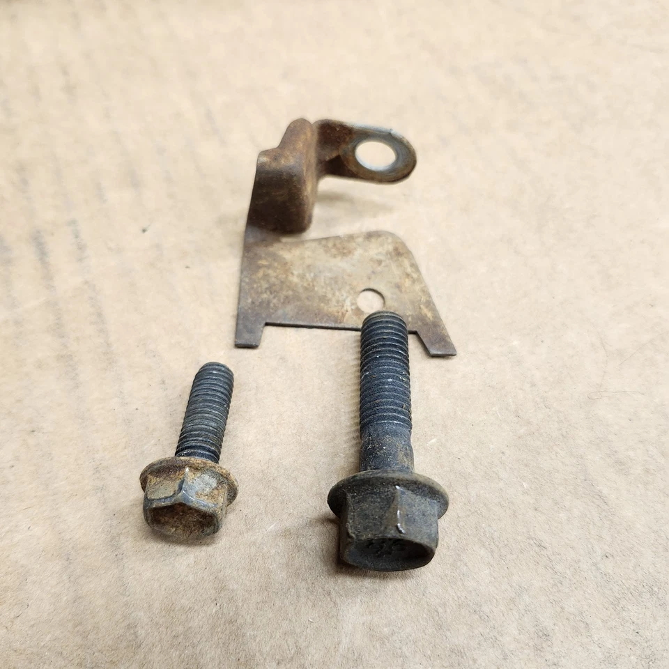 84-87 C4 Corvette Manija de Freno de Emergencia Pernos de Montaje de Freno E y Soporte Foto 2 de 2