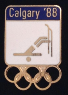 Freestyle Skiing Olympic Pin Badge~Calgary~1988~Canada~Winter Games~5 rings