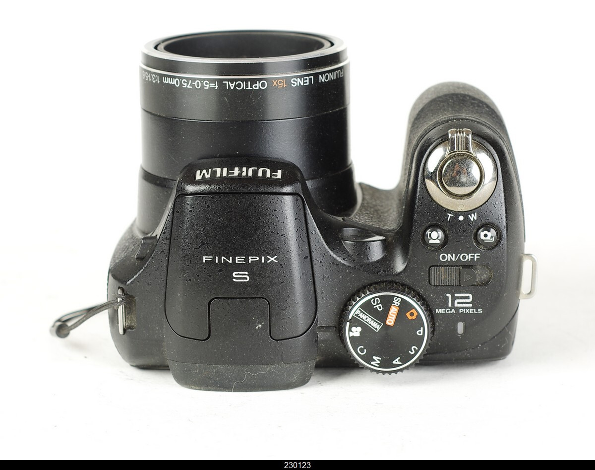 Fujifilm FinePix S1600 12mp 15x Optical Zoom HD Images and Fujifilm FinePix S1600 12mp 15x Optical Zoom HD Images and