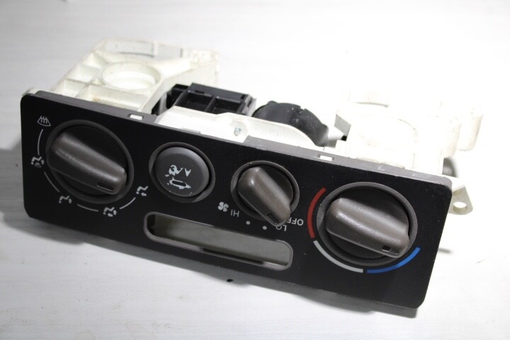 トヨタ（TOYOTA） カローラフィールダー カローラアクシオ NZE141 A/C