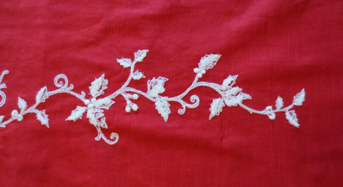 POTTERY BARN - New Sarita Handa CHRISTMAS Embroidered Table Runner - 18" x 108" - Picture 4 of 9