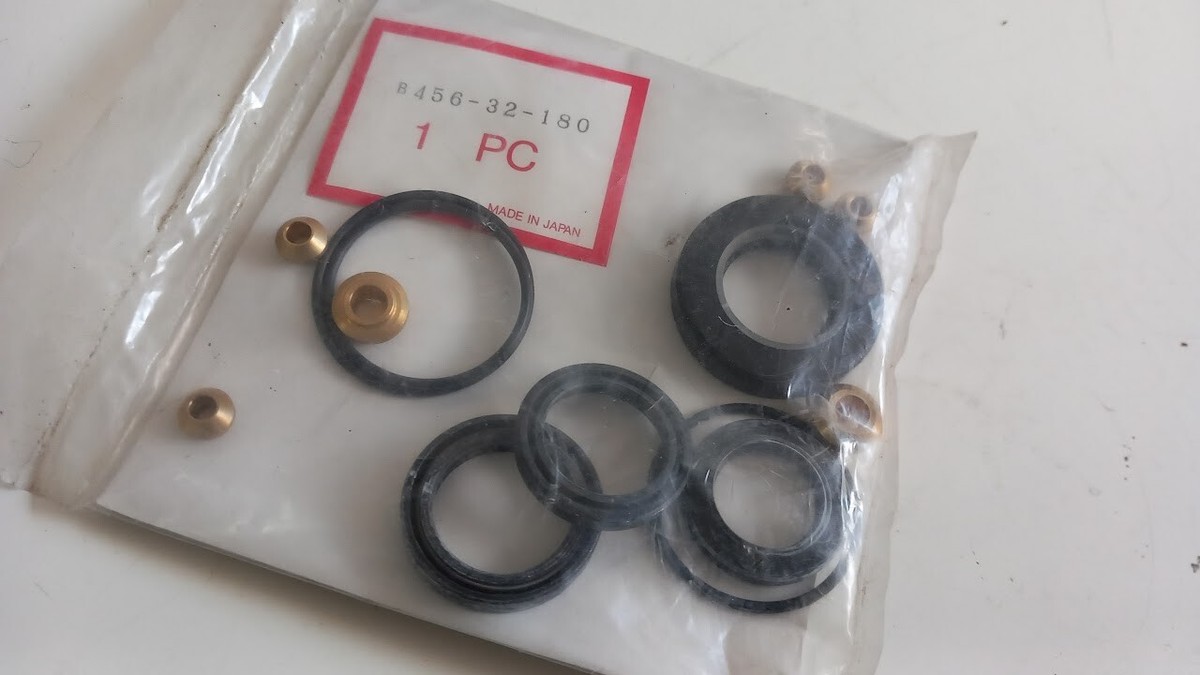 Power Steering Pump Gear Seal Kit for Mazda 323 MX3 Protege B456