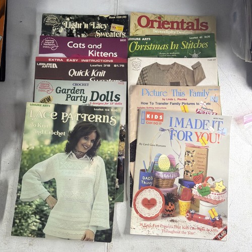 Lot of 10 Vintage Crafts Books Leaflets Magazines Leisure Arts Needlework