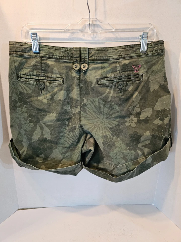 Pantalones Cortos Para Mujer American Eagle Verde Tropical Selva Camuflados Florales Talla 8 Foto 2 de 4