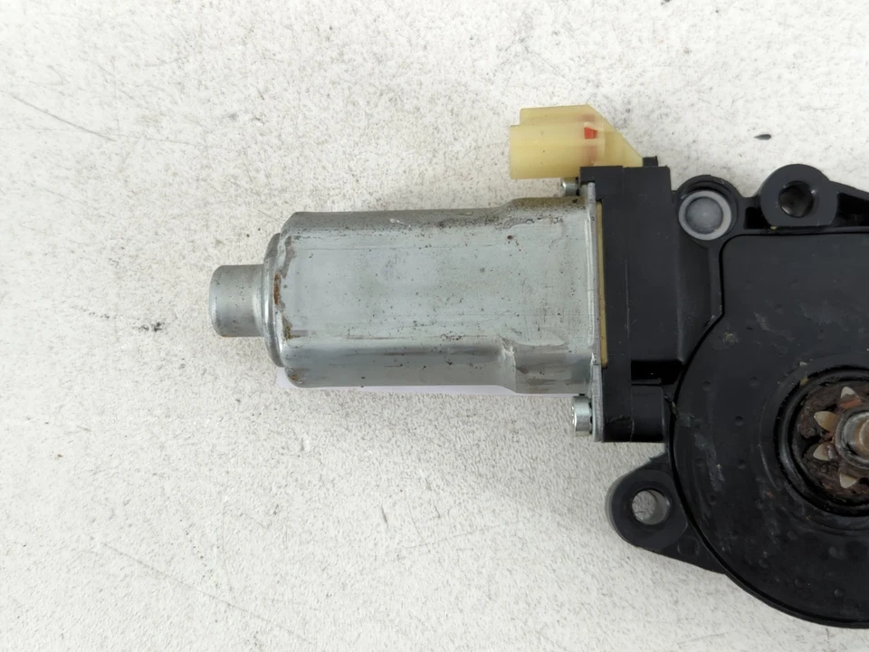 Motor ventana eléctrica delantera izquierda conductor Kia Spectra 2004-2009 MQ1UB Foto 2 de 4