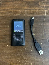 Sony Walkman NWZ-E384 8GB Digital Media MP3 Player Black – Tested & Works