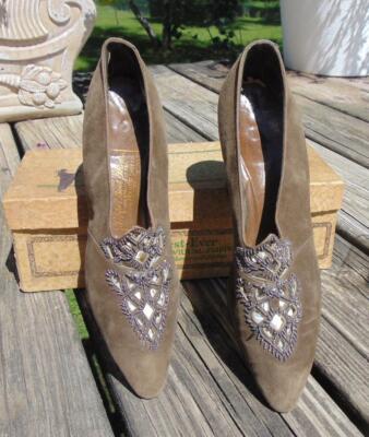 Edwardian Gray Suede Steel beads Fancy Shoes W box 7ish  display picture 1