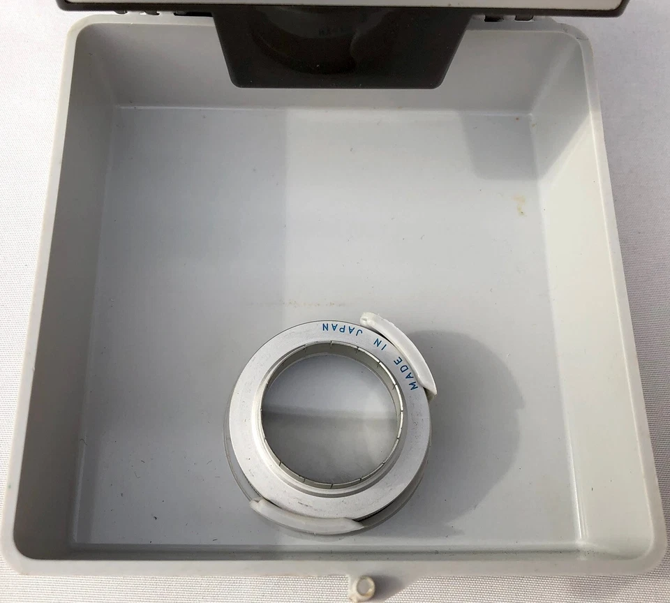 EXC+++ POLAROID 581 PORTRAIT KIT, VERY CLEAN, IN CASE, COMPLETE - Image 3 of 4