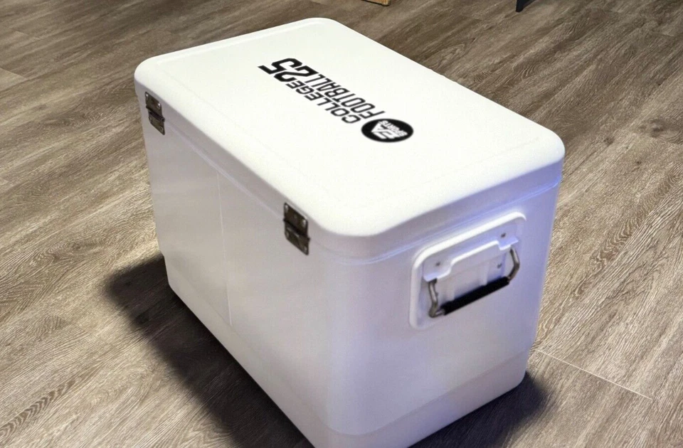 EA College Football 25 54 Qt Enfriador Xbox Sorteo 1 de 15 ¡Hecho! ¡Edición limitada! Foto 4 de 4