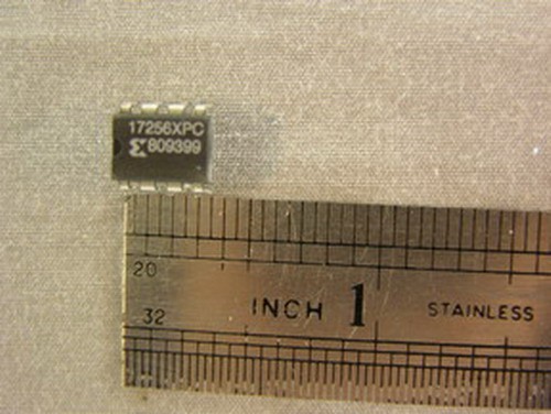 3 Xilinx XC17256E/EL Programmable PROM 8PDIP ICs - Foto 1 di 1