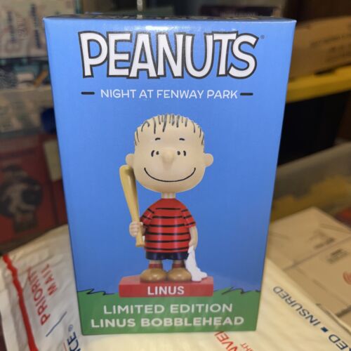 2022 Peanuts Linus bobblehead SGA RED SOX THEME NIGHT FENWAY PROMOTION