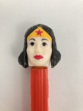 Vintage PEZ Wonder Woman A (1981) – Raised Star, Red Stem, Austria (Loose)