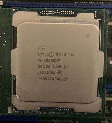 INTEL CORE  i9-10980XE SRGSG Extreme Edition Processor 3.00GHZ CPU