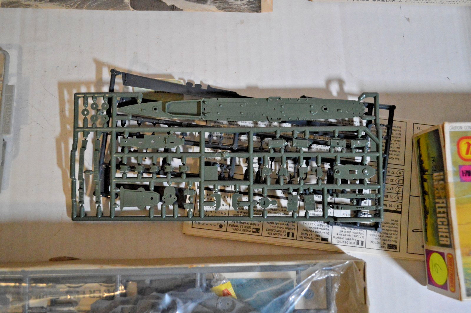1/700 Scale Water Line Series Hyuga U Boat and Fletcher Gato Sub Parts Pieces