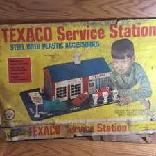 Marx vintage texaco service station for parts or restoration only W/Box