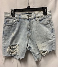 Aeropostale Mom Jean Shorts Women  s Size 8 Light Wash Distressed Raw Hem Denim