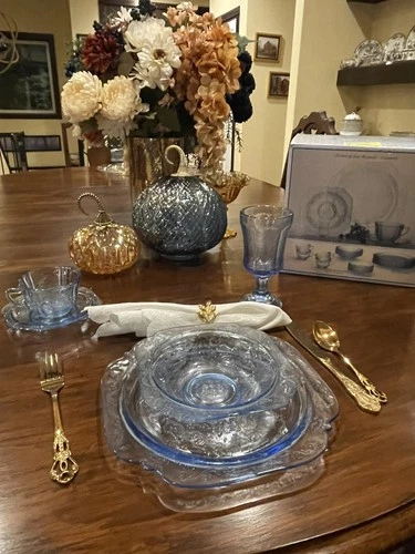 Indiana Glass Federal Madrid Blue Depression Dinner Plates 10"