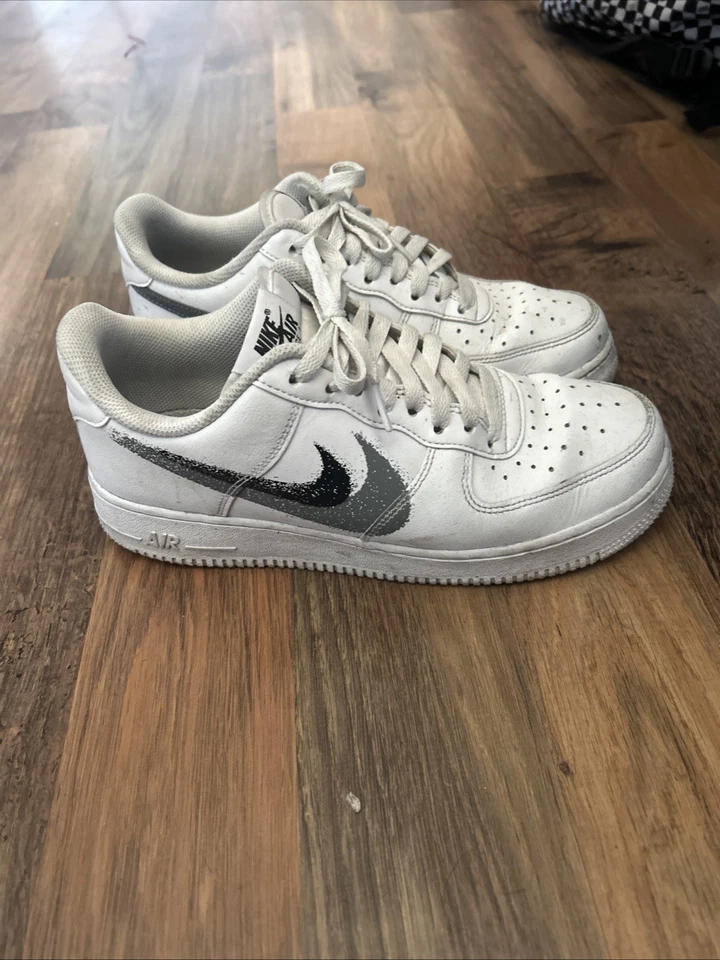 Nike Air Force 1 Low '07 Spray Paint Swoosh White/Black/Grey, Size 7, photo 3 of 5