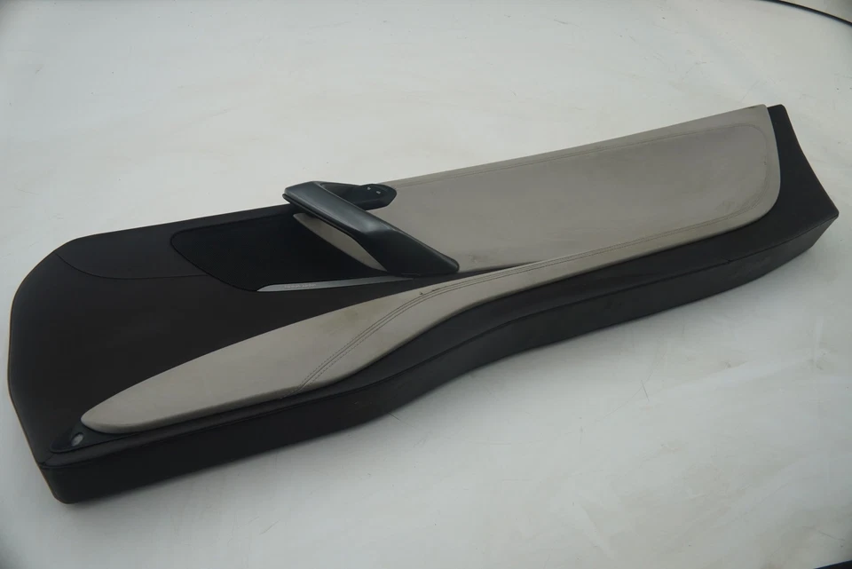 Panel embellecedor puerta pasajero delantero derecho cuero marrón 51417414440 BMW i8 2014-17 Foto 3 de 4