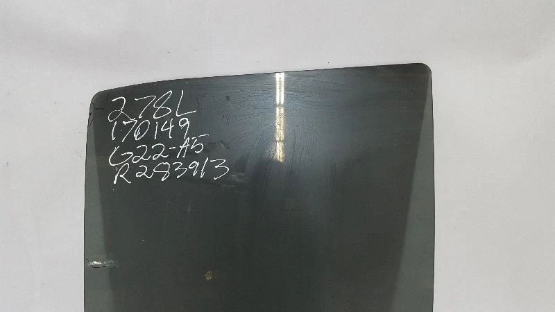 Puerta trasera izquierda cristal tintado OEM 2002 2003 2004 2005 Jeep Liberty Foto 2 de 4