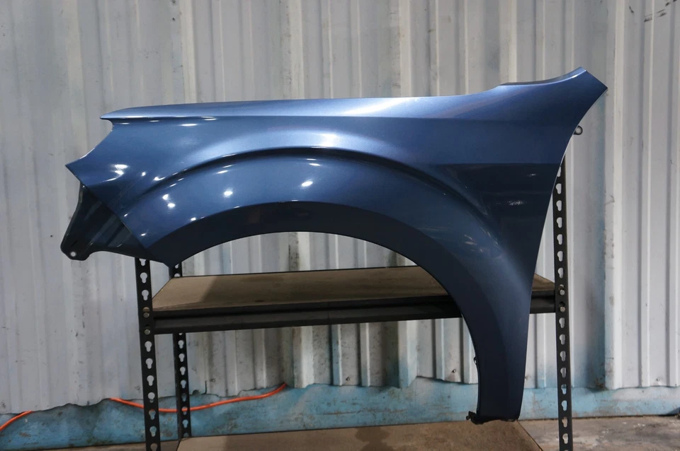 Guardabarros delantero izquierdo Subaru Forester 2009-2013 azul solo recogida local Foto 3 de 4