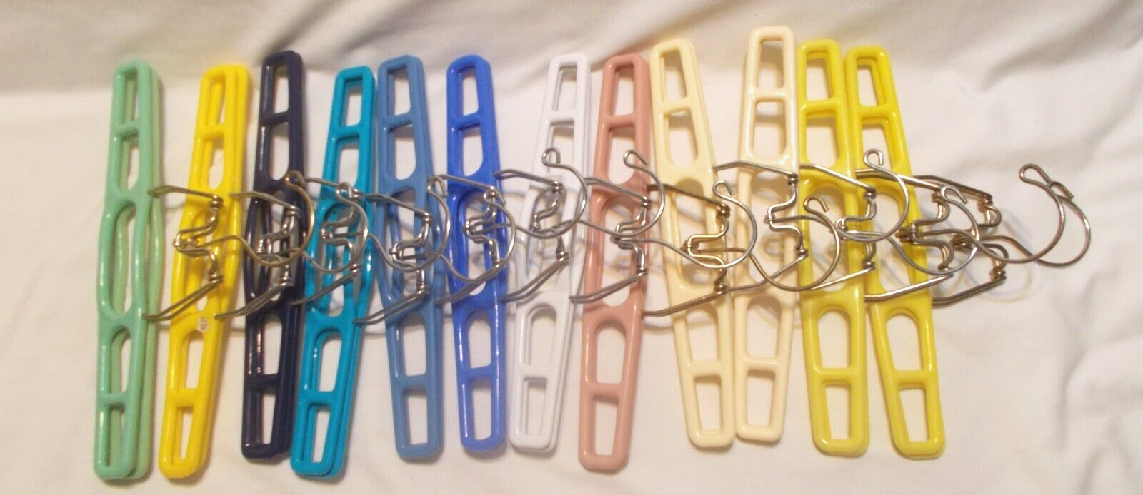 12x Vintage Tamor style Plastic Clamp Hangers Pants Skirt 11.5