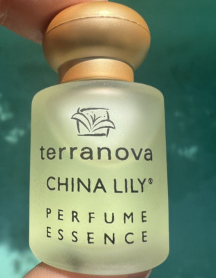 Terranova CHINA LILY Perume Essence BRAND NEW FREE SHIPPING   DISCONTINUED!!!!!!