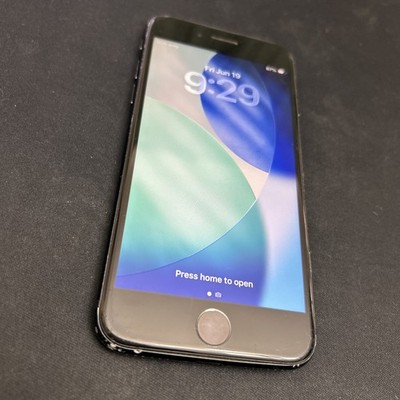 iPhone SE 3rd Gen - Factory Unlocked - 64GB - Black - Fair - Crack on back