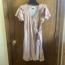 UNIVERSAL NICI Damska ciemny róż Sukienka z krótkim rękawem z krawatem bocznym / zatrzaskiem - Rozmiar S