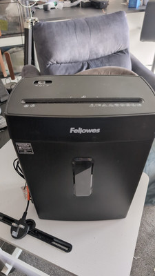 Aktenvernichter Fellowes P-42C 8 Blatt Kreuzschnitt Aktenvernichter, 15L Eimer P4 Sicherheit