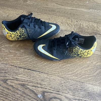Nike Bombax Indoor Soccer Shoes, Youth Size 3