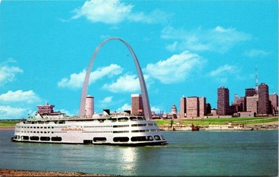 St. Louis Gateway Arch & Admiral Excursion Steamer Postcard