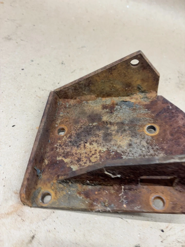 1973 1979 Ford F150 F250 SUPORTE DE MONTAGEM COMPRESSOR AC AR CONDICIONADO 360 390 - Imagem 4 de 4