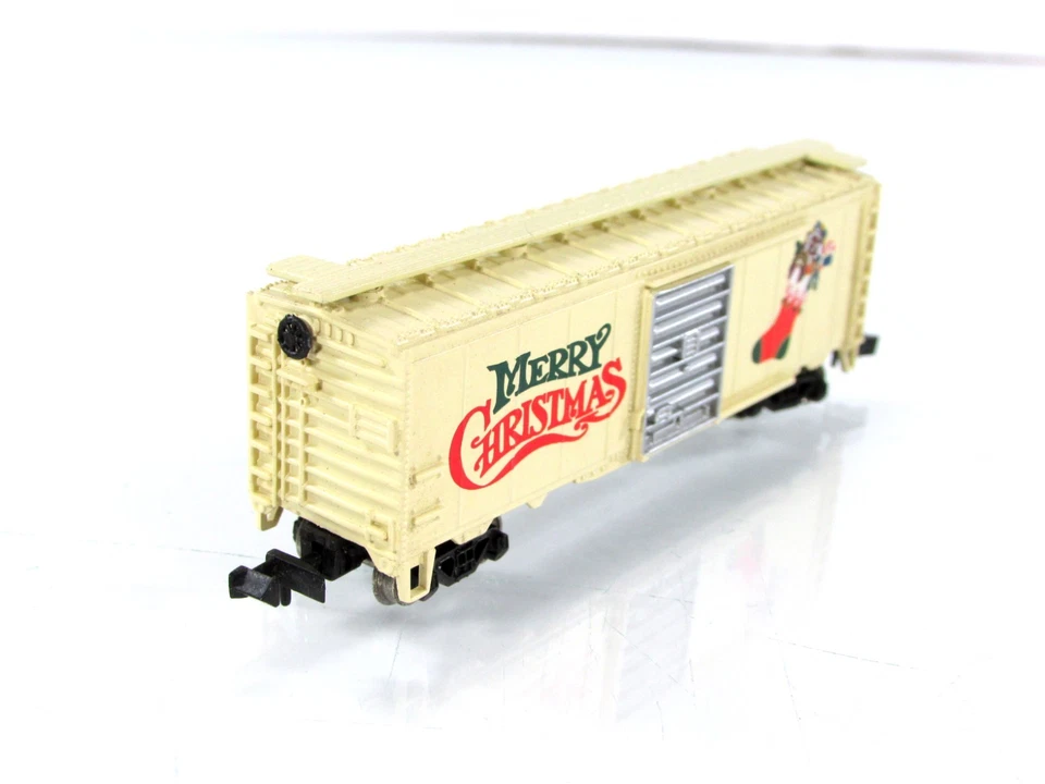 N Scale ***MERRY CHRISTMAS*** 40' Yuletide Special Box Car ------ Bachmann 24011 - Image 3 of 4