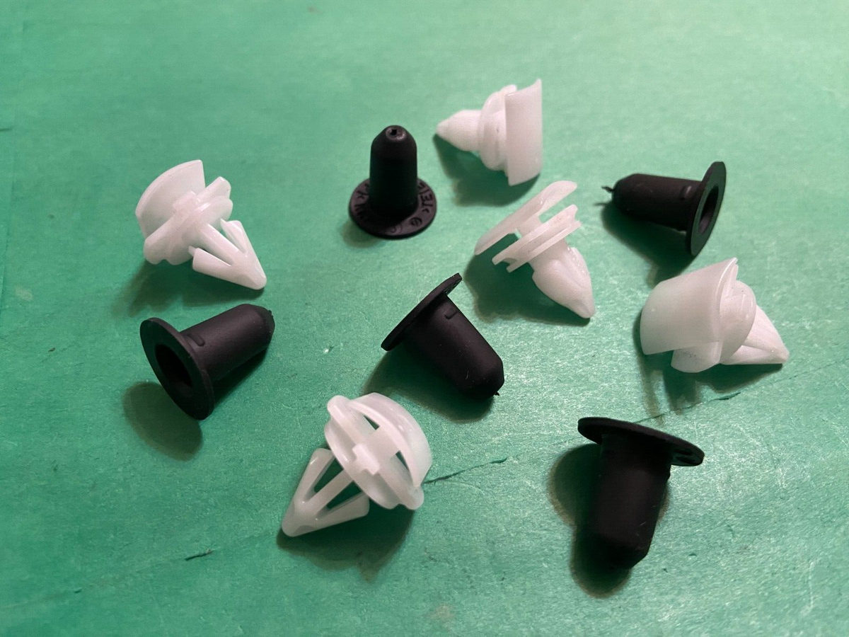 2017-23 Volkswagen Tiguan Wheel Opening Molding Grommet Clips 10PC