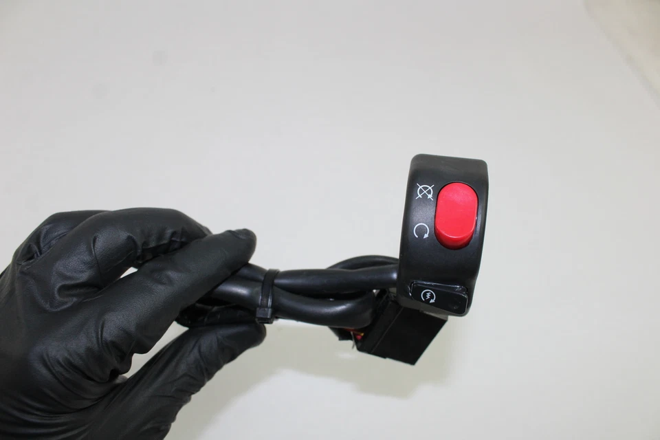 Triumph Speed Triple 1050 2007 07 interruptor derecho parada de arranque Foto 2 de 4