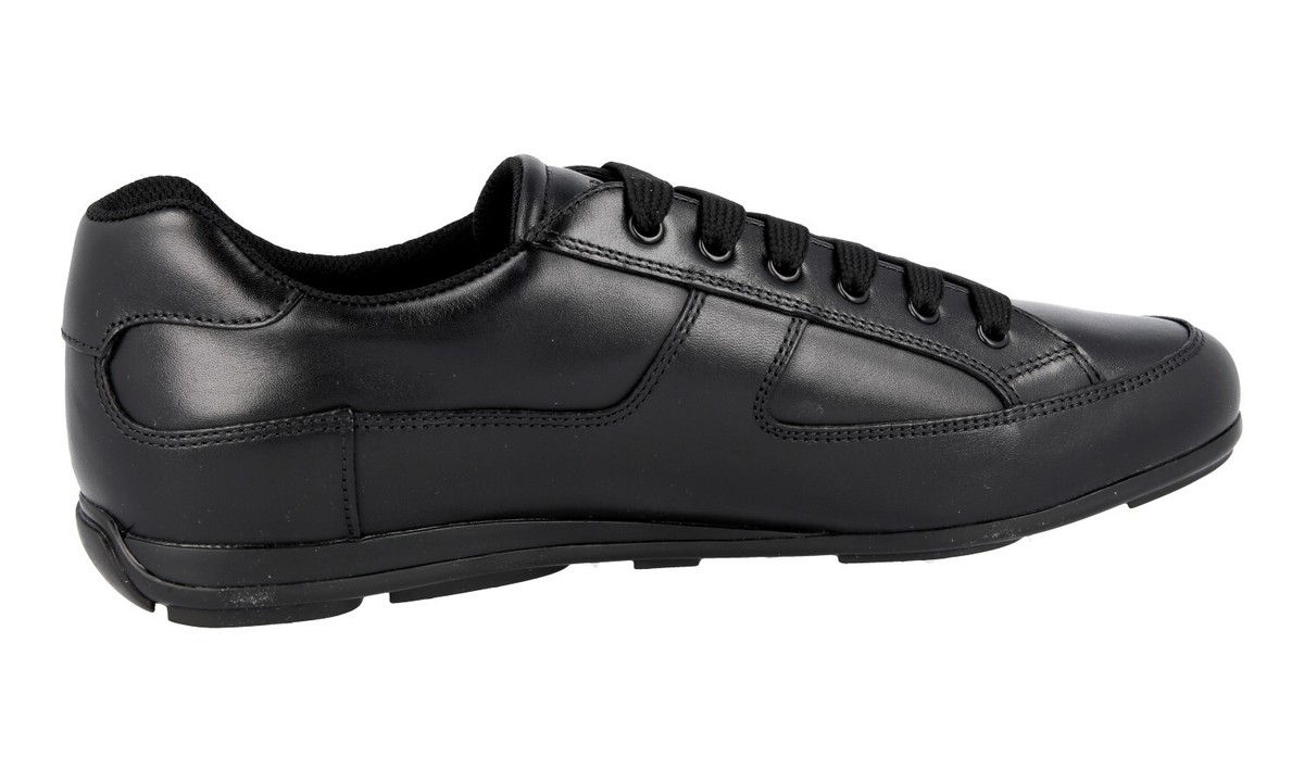 プラダMonte Carlo スニーカーブラックレザー UK8 プラダMonte Carlo スニーカーブラックレザー UK8